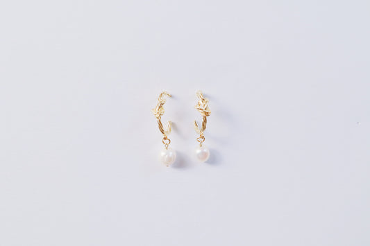 Twist Hoops Gold & Pearl Earrings
